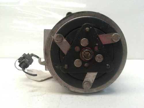  COMPRESOR AIRE ACONDICIONADO 