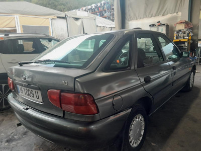 FORD ESCORT BERL./TURNIER