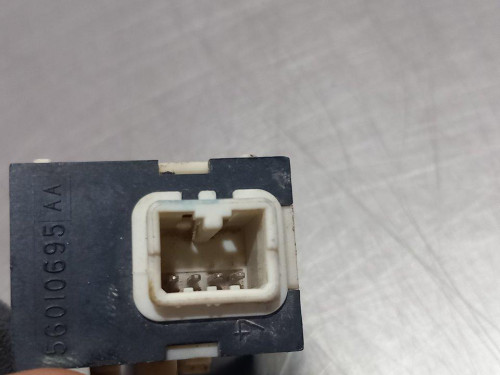  MANDO ELEVALUNAS DELANTERO DERECHO JEEP CHEROKEE (KJ) 