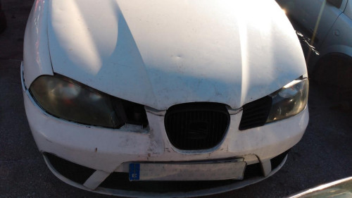 SEAT IBIZA (6L1) — vehículo donante para recambios 