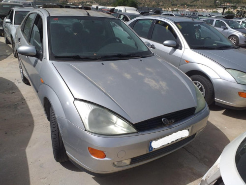  FORD FOCUS BERLINA (CAK) 