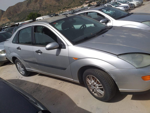 FORD FOCUS BERLINA (CAK) 