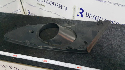 REJILLA PARAGOLPES DERECHA