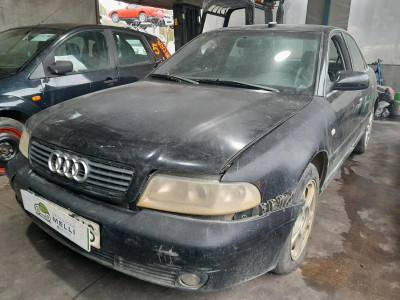 AUDI A4 BERLINA (B5)