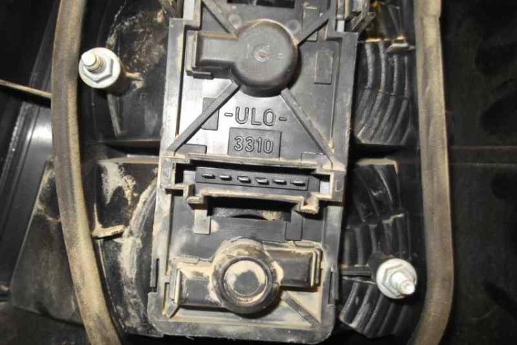 PILOTO TRASERO IZQUIERDO
