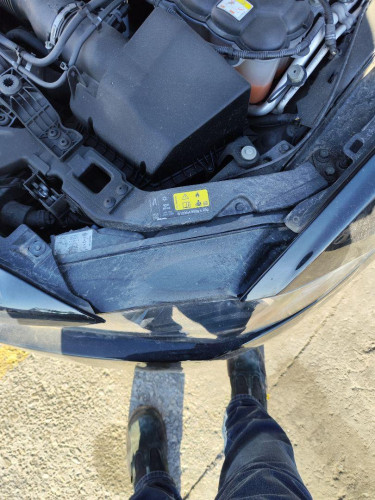 FARO IZQUIERDO Jaguar XE 