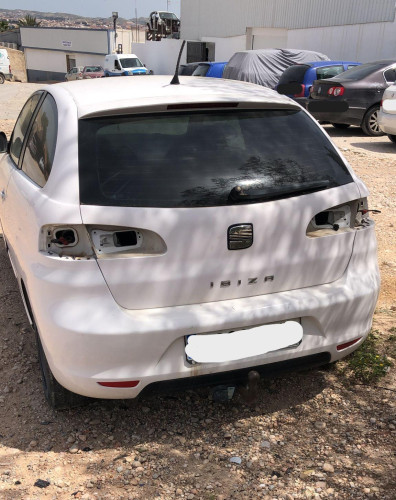 SEAT IBIZA (6L1) — автомобиль-донор на запчасти 