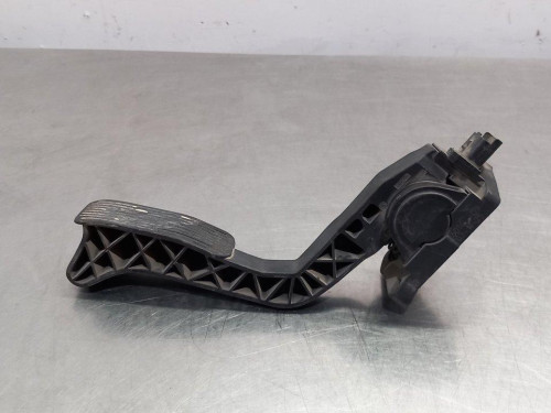  PEDAL ACELERADOR 