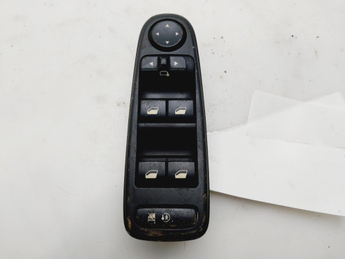 MANDO ELEVALUNAS DELANTERO IZQUIERDO Citroen C4 PICASSO 