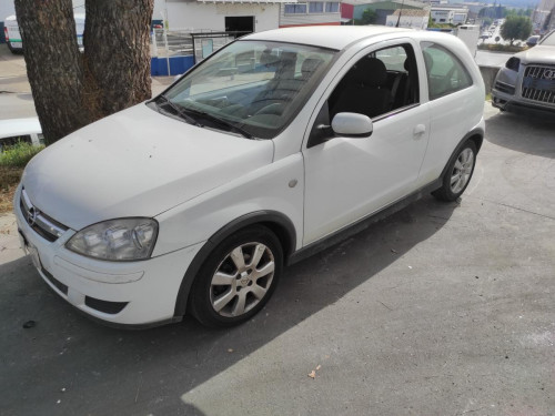 OPEL CORSA C — vehículo donante para recambios 