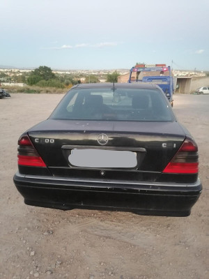 MERCEDES-BENZ CLASE C (BM 202) BERLINA