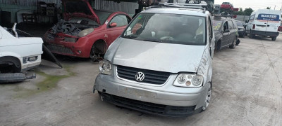 VOLKSWAGEN TOURAN (1T1)