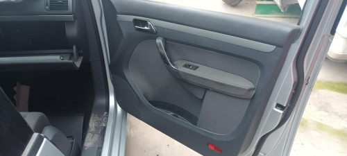  VOLKSWAGEN TOURAN (1T1) 