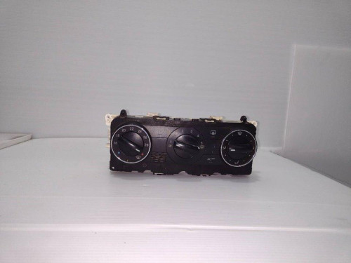  NO IDENTIFICADO Mercedes-Benz CLASE A (BM 169) 