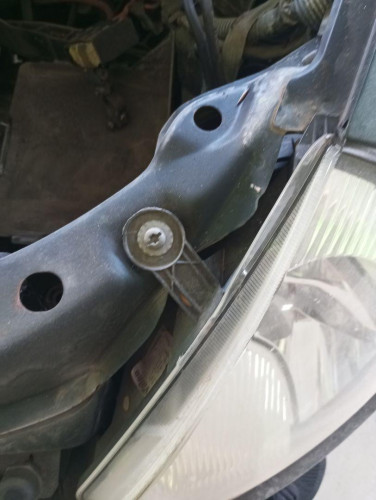 FARO IZQUIERDO Ford KA (CCQ) 