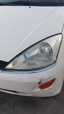 FARO IZQUIERDO Ford Focus Familiar (CAK)(1998->)