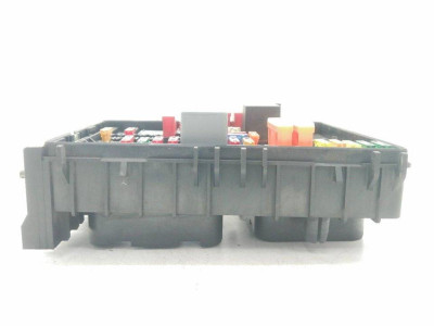 CAJA RELES / FUSIBLES, VOLKSWAGEN, GOLF V (1K1)(10.2003)