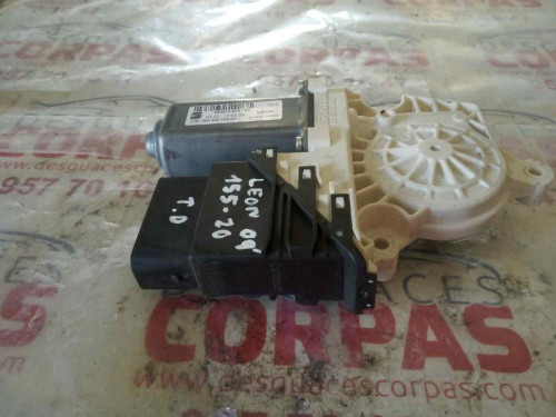 MOTOR ELEVALUNAS TRASERO DERECHO Seat LEON (1P1) 