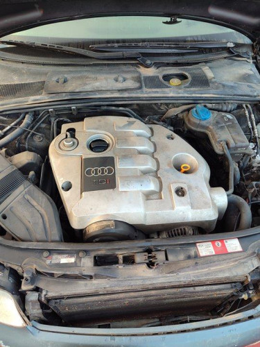  AUDI A4 BERLINA (8E) 