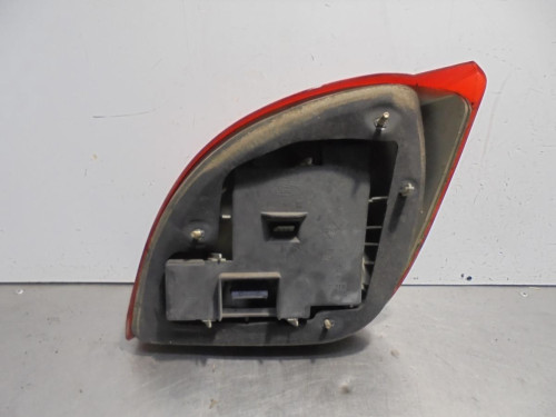  PILOTO TRASERO IZQUIERDO Ford FIESTA BERLINA 