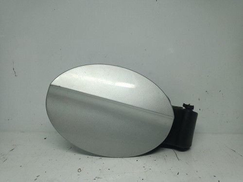  TAPA EXTERIOR COMBUSTIBLE 