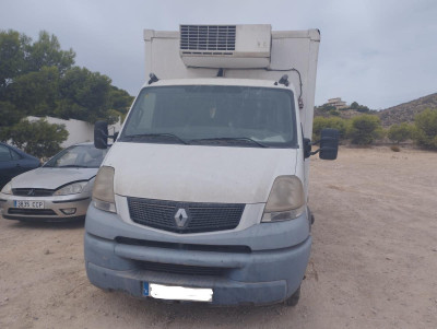 RENAULT MASCOTT (2004)