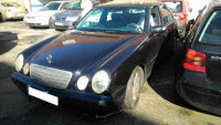 MERCEDES-BENZ CLASE E (BM 210) BERLINA