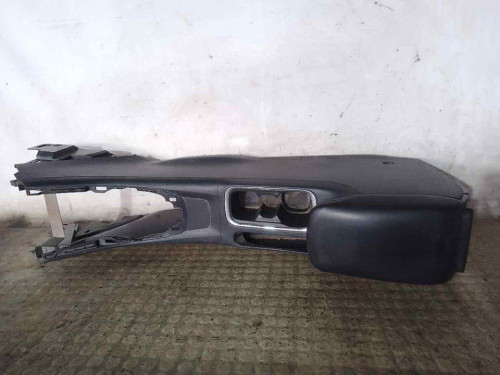 APOYABRAZOS CENTRAL NISSAN PULSAR (C13M) 