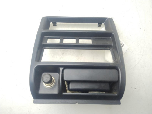 CENICERO SUBARU FORESTER (S10/SF) 