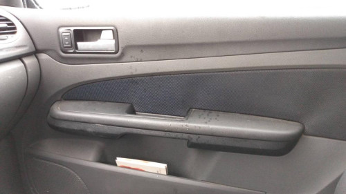  FORD FOCUS BERLINA (CAP) 