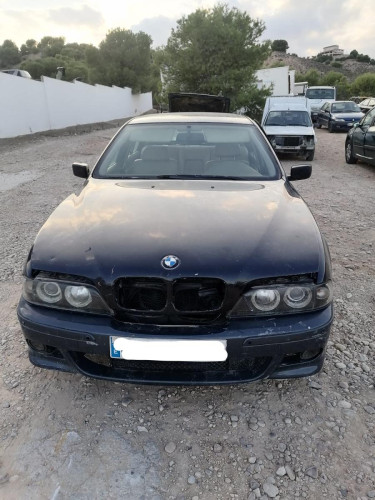 BMW SERIE 5 BERLINA (E39) — автомобиль-донор на запчасти 