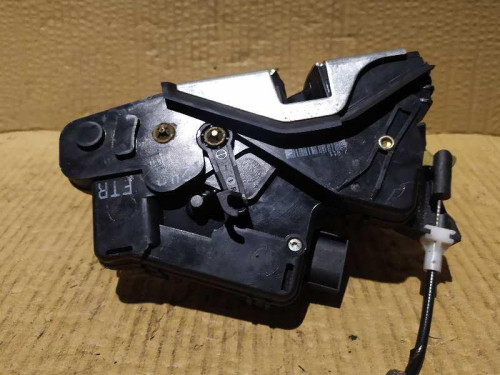  CERRADURA PUERTA DELANTERA DERECHA 