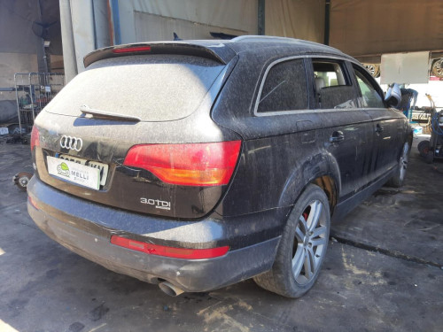 AUDI Q7 (4L) — vehículo donante para recambios 