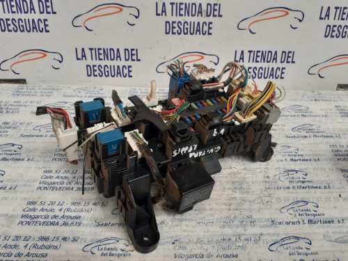  CAJA RELES / FUSIBLES 