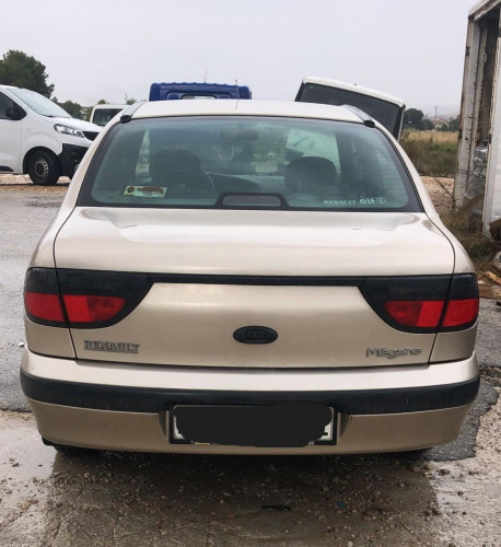 RENAULT MEGANE I CLASSIC (LA0) — Donor Vehicle for Used Parts 
