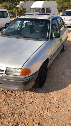 OPEL ASTRA F BERLINA — автомобиль-донор на запчасти 