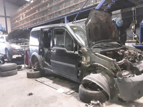 FORD TRANSIT CONNECT (TC7) — автомобиль-донор на запчасти 