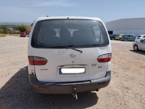 HYUNDAI H-1 () — vehículo donante para recambios 
