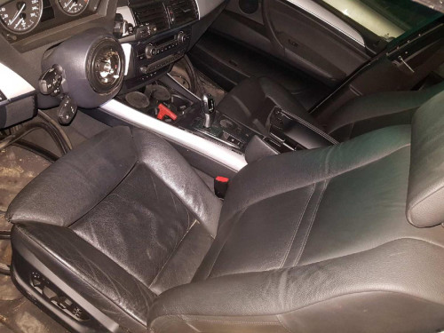 BMW SERIE X5 (E70) — vehículo donante para recambios 