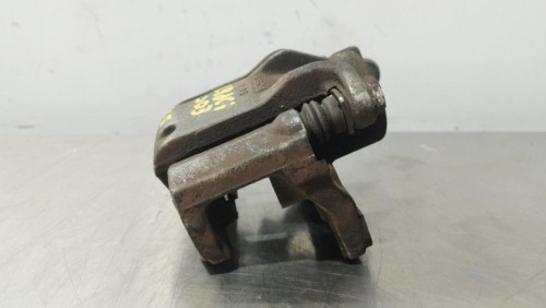  PINZA DE FRENO DELANTERA DERECHA 