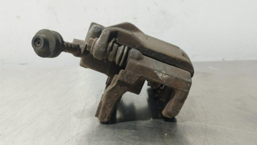  PINZA DE FRENO DELANTERA DERECHA 