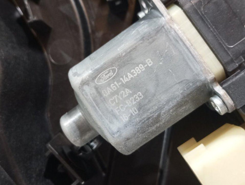  ELEVALUNAS DELANTERO IZQUIERDO FORD FIESTA (CNN) 
