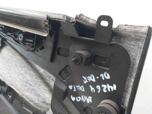 GUARNECIDO PUERTA DELANTERA DERECHA Lancia DELTA (181) 