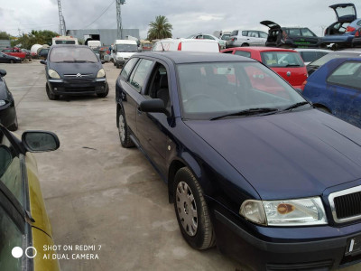 SKODA OCTAVIA COMBI (1U5)