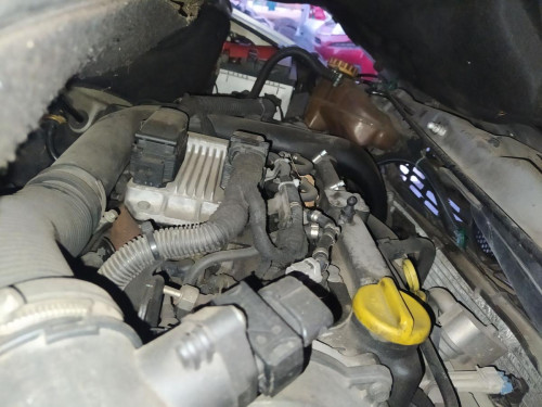 CAJA RELES / FUSIBLES Opel MERIVA 