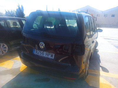 VOLKSWAGEN TOURAN (1T3)
