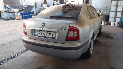 SKODA OCTAVIA BERLINA (1U2)