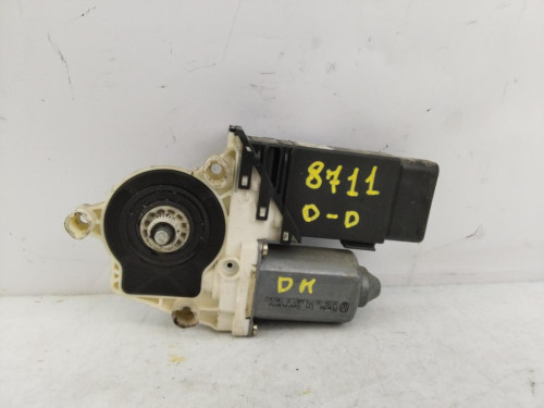 MOTOR ELEVALUNAS DELANTERO DERECHO Seat LEON (1M1) 