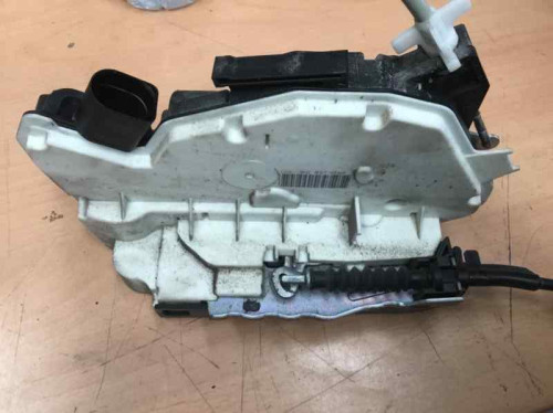 CERRADURA PUERTA DELANTERA DERECHA 