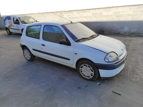 RENAULT CLIO II FASE I (B/CB0) — автомобиль-донор на запчасти 